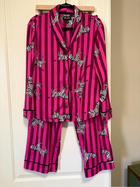 Room Service Other - 🦓🎀Cute & Cozy Zebra Print Hot Pink Stripes L/S Pants Pajama Set🎀🦓